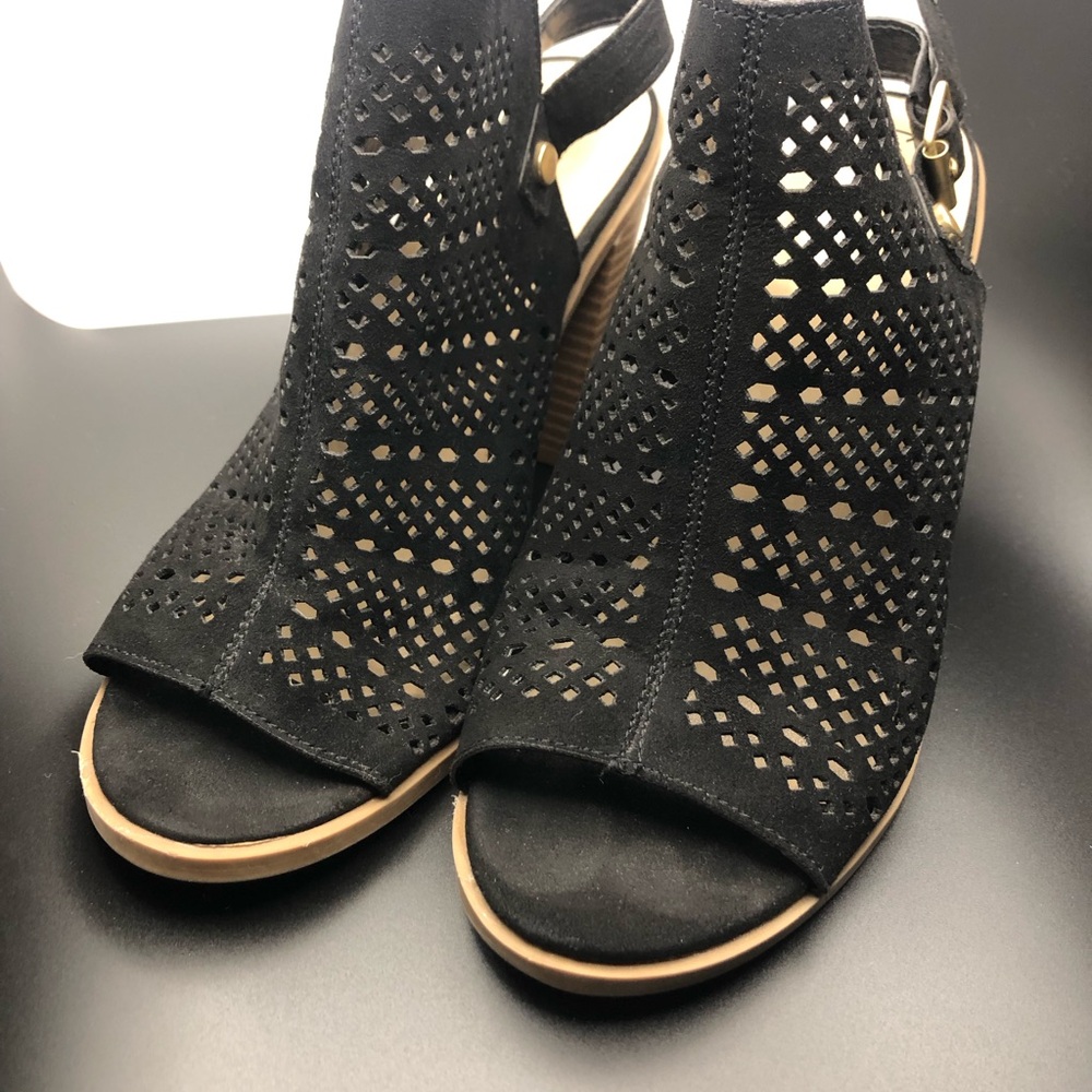 Dolce Vita Black Women's Peep Toe Block Heels size 6.5
